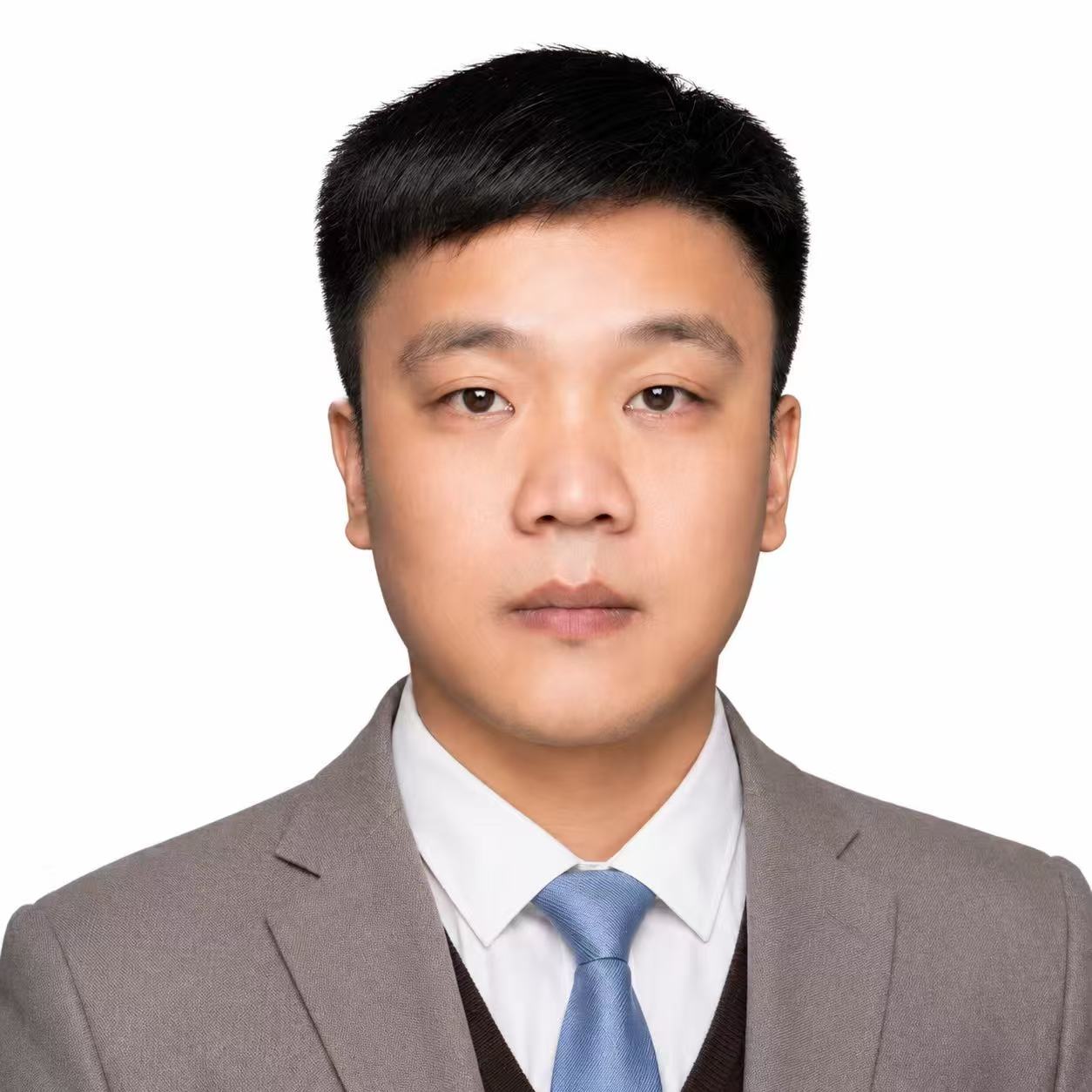 闵自阳